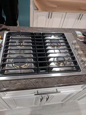 Downdraft cooktop gas