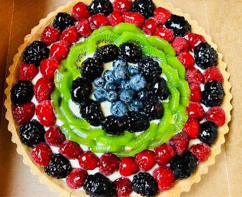 Delicious fruit tart for Christmas.  The best. Excellent service too!