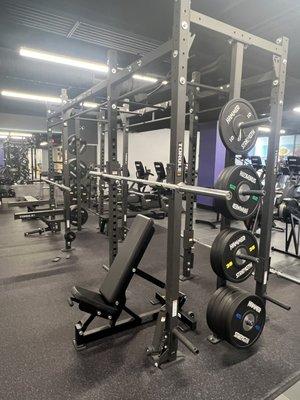 6 squat racks at the club!