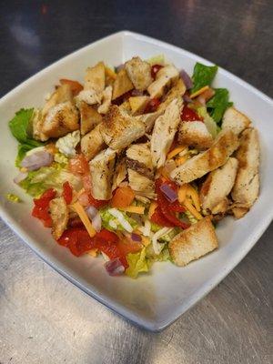 OAH Salad with Chicken