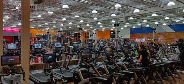 I stopped in this morning at 5 a.m. to check out this new facility and learn more about memberships.