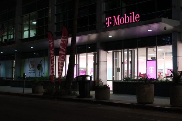 How T-Mobile shop looks on the street