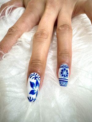 Hand drawn nail art