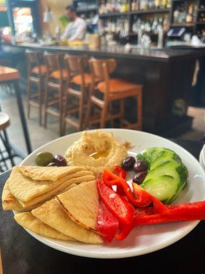 Hummus plate