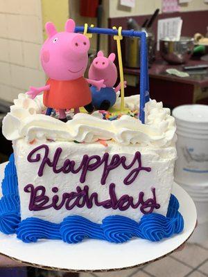 Mini Peppa Pig ice cream cake!