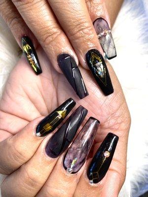 Black nails art