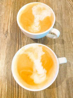 Almond and oat milk vanilla lattes