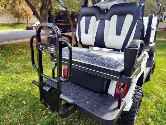 Description
In our Sandy, Utah, dealership, we are featuring a beautiful new white Evolution D5 Maverick 2+2 Golf Cart with tons of extras!