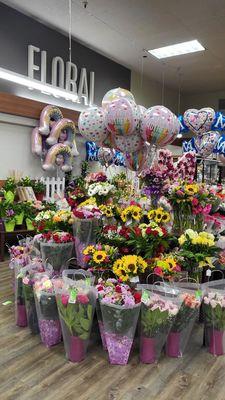 Flowers and Balloons for Mother's Day~