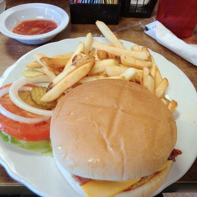 Bacon cheeseburger w/z fries