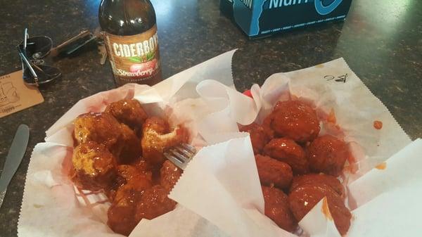 Pb&j wings and buffalo garlic. My fav!!