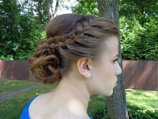 Prom updo.