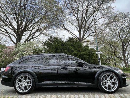 22 Audi A6 Allroad Black Optic, Prestige & Lixury package with Vossen 22 rims