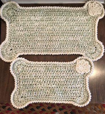 Crochet doggie bowl placemats