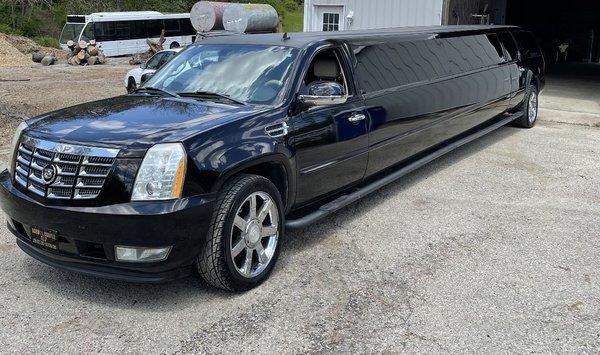 16 to 18 Passenger Cadillac Escalade stretch limo limo