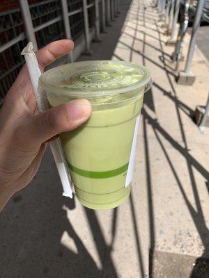 Iced Matcha Latte with Oatmilk