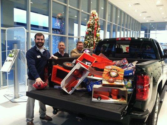 Mike Bell Chevrolet is a "Toys for Tots" collection site.