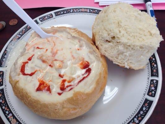 New England Clam Chowder with the bread bowl--- perfect Monday lunch-