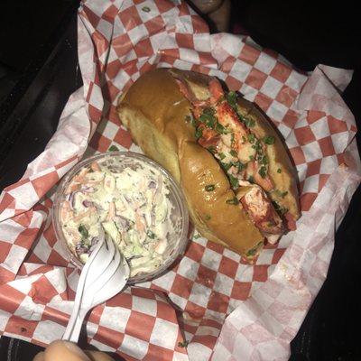 Lobster Roll ($16.95)