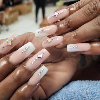 Super Nails & Spa