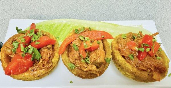 tostones rellenos with shredded beef