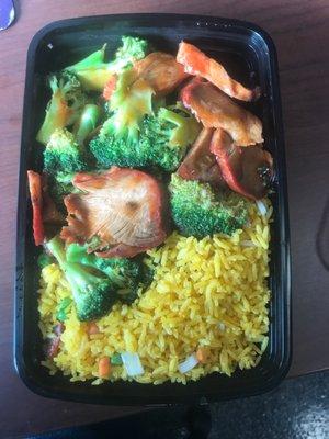 Roasted pork with broccoli and pork fried rice player