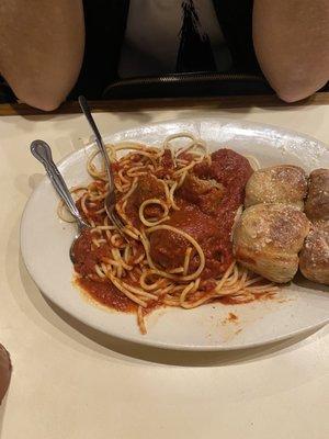 Spaghetti and meatballs