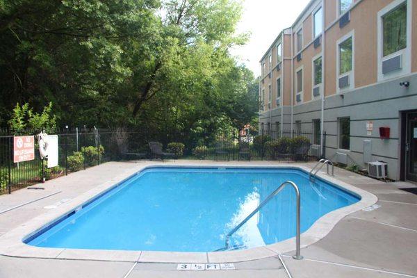 Outdoor Swimming Pool