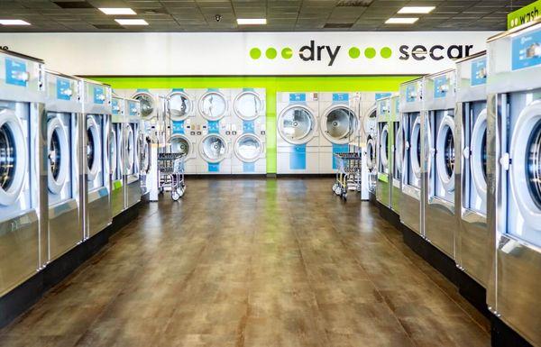 Laundry Plus (Greenville, SC) laundromat equipped with new Electrolux Professional washers and dryers that can handle the largest loads.