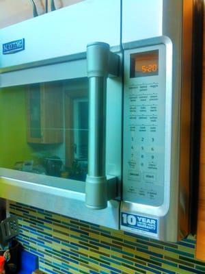 Maytag replacement microwave with 10 Year warranty from Home Depot!