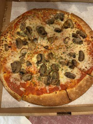 Large mushroom pizza