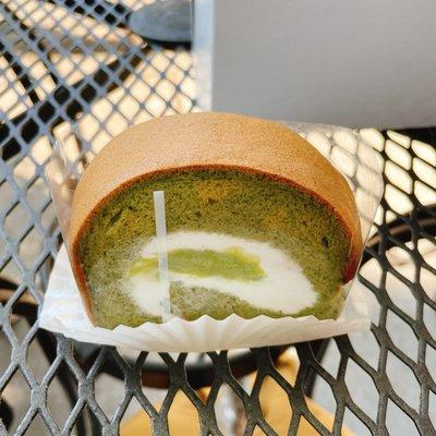 Green tea Swiss roll.