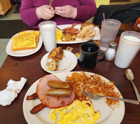 Breakfast samplers at Lino's!