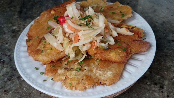 Fried green plantains with pickles