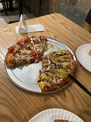 Half n half: pepperoni, mushrooms, and onion vs chicken, mushrooms, and artichoke hearts