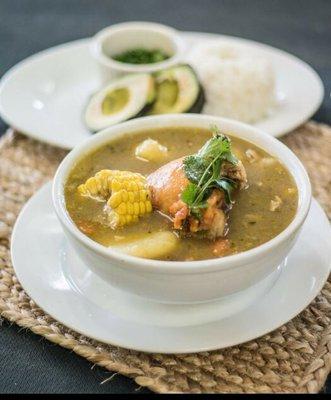 Deliciosos Sancocho de Gallina Colombiano