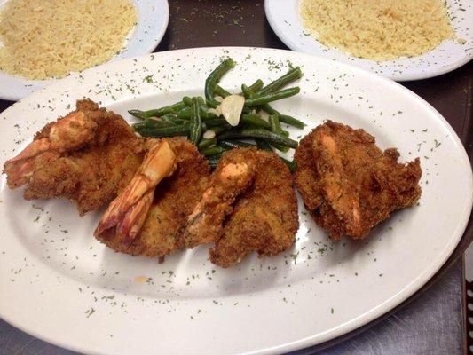 Fried gigantic shrimp! Look at your hand and that's how big the shrimp are. You still 3-4 per pound and cooked exactly how you like it!!