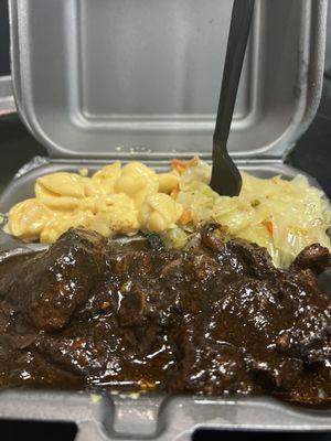 Oxtail  cabbage Mac n cheese