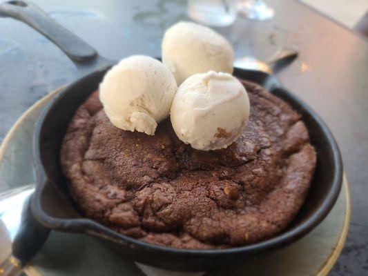 Cookie skillet, minus the caramel.