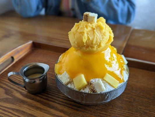 Mango w/ cheesecake