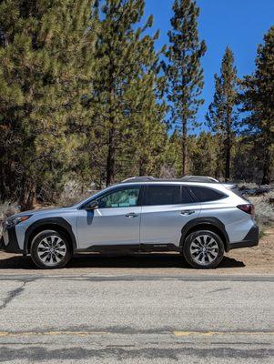 2023 Outback Touring. Driving up to the mountains