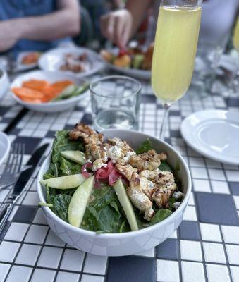 Baby kale salad with chicken