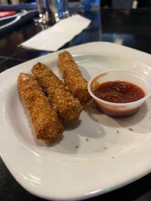 Mozzarella sticks were good. Light and not greasy. Good flavor with tomato sauce.