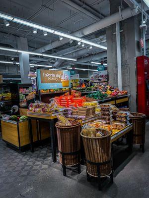 PRODUCE SECTION