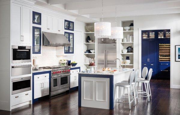 Universal Appliance and Kitchen Center in Calabasas carries a vast variety of Sub-Zero & Wolf appliances.