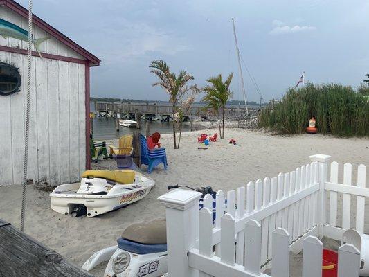 Ted's Fishing Station