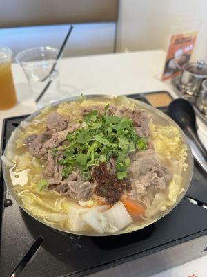 Pickle cabbage and sliced beef