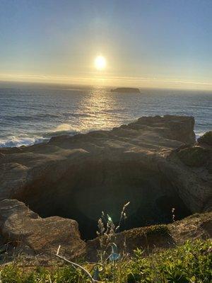 Devils Punchbowl State Natural Area