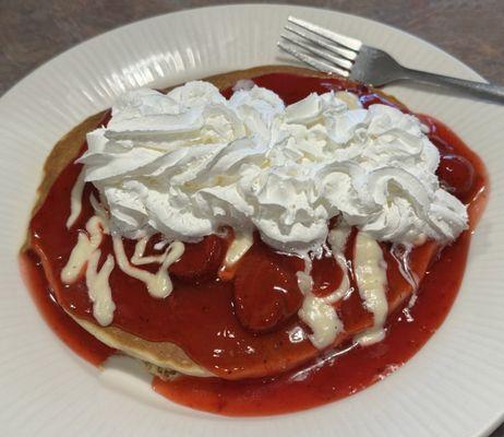 Strawberry cheesecake pancakes