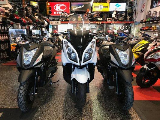 Kymco Super 8 150X and Kymco Downtown 300